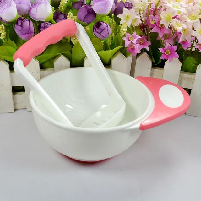 Food masher / mashing bowl